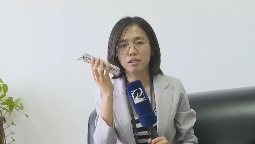 DƬ